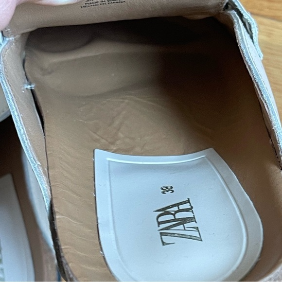 Zara Womens Beige Cream leather mules sandals with tassels & gold chain Sz 38 - Picture 12 of 15